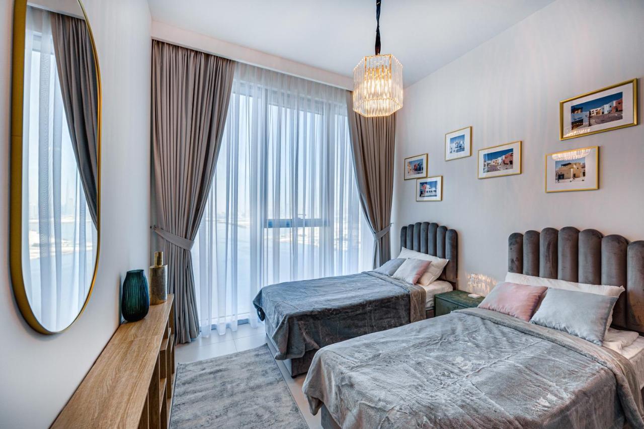 Beautiful Views Of The Marina At Harbour Apartment *